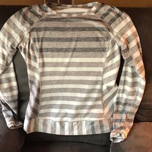 Lululemon Size 12 long sleeve. Euc.